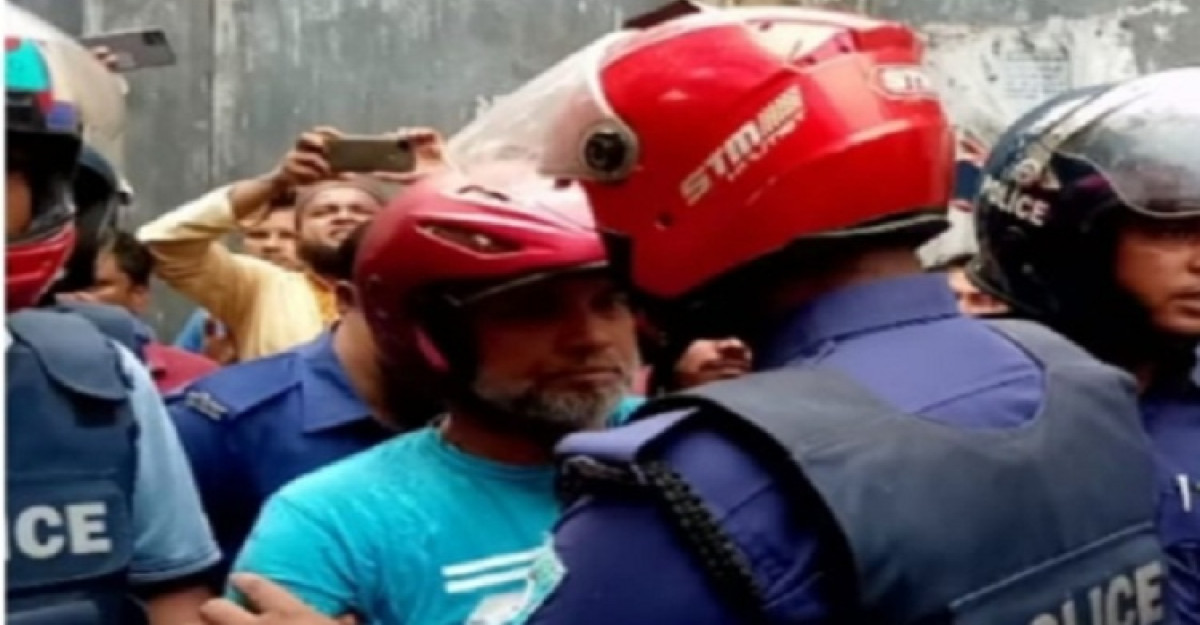 কটূক্তি এবং ধর্ম অবমাননার অভিযোগে আটক হওয়া স্কুল পরিচালকের বিরুদ্ধে মামলা